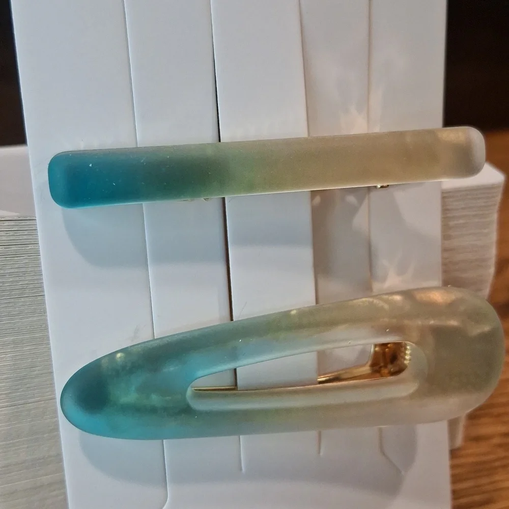 Elegant Turquoise & Cream Ombre Hair Clips